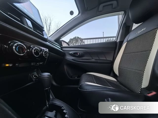 Toyota Yaris L 2021 Белый из Китая, фото 2