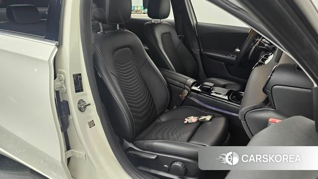 Mercedes-Benz A-Class W177 2020 Белый из Кореи, фото 2