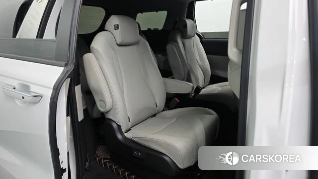 Kia Carnival 4th generation 2023 Белый из Кореи, фото 2
