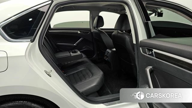 Volkswagen The New Passat 2018 Белый из Кореи, фото 2