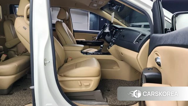 Kia The New Carnival 2018 Белый из Кореи, фото 2