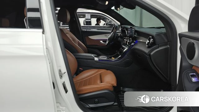 Mercedes-Benz GLC-Class X253 2022 Белый из Кореи, фото 2