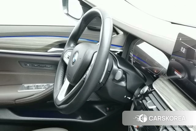 BMW 5 series 2022 Белый из Китая, фото 2