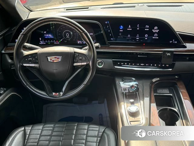Cadillac Escalade 5th Generation 2022 Песочный из Кореи, фото 2