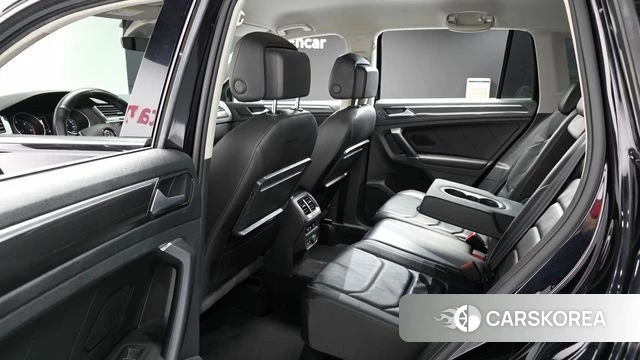 Volkswagen Tiguan second Generation 2018 Черный из Кореи, фото 2