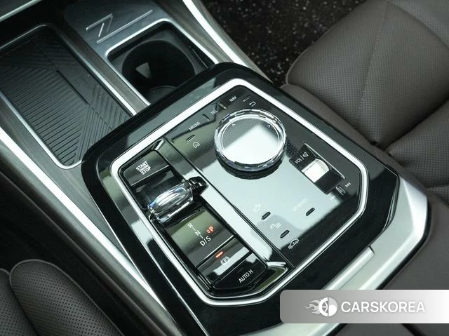 BMW 7 series 2025 Черный из Китая, фото 2