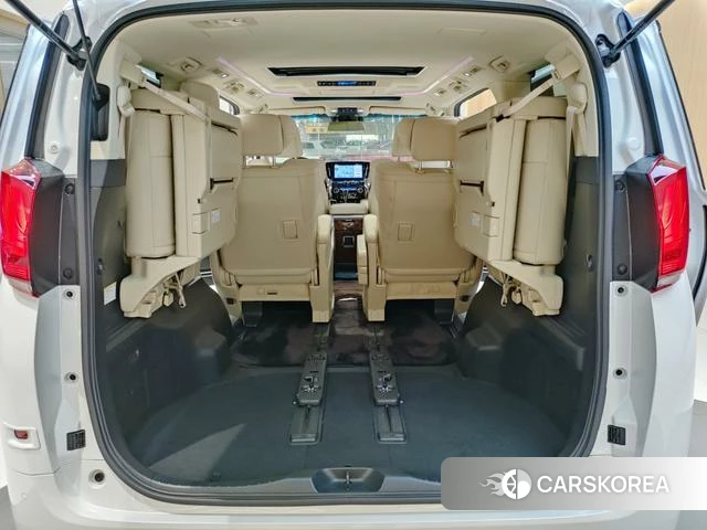 Toyota Alphard 2021 Белый из Китая, фото 2