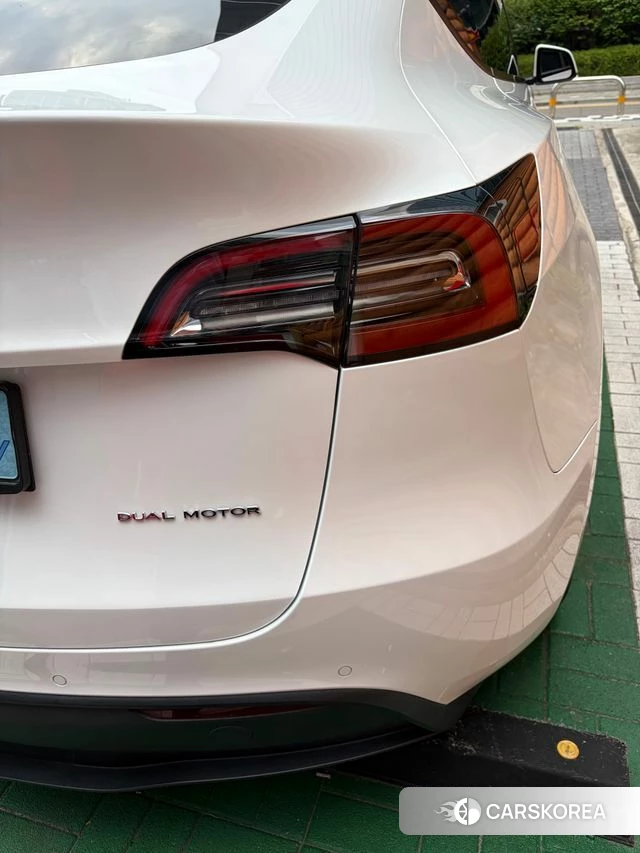 Tesla Model Y 2021 Белый из Кореи, фото 2