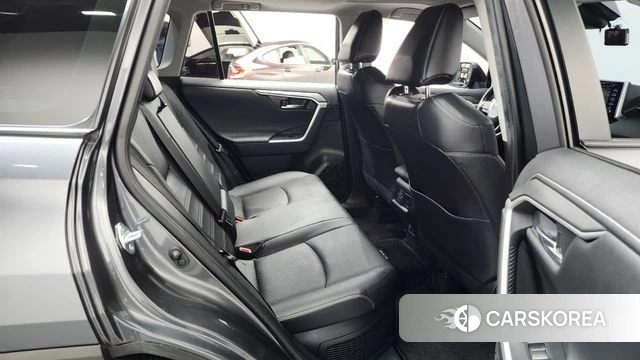 Toyota RAV4 5th Generation 2021 Серый из Кореи, фото 2