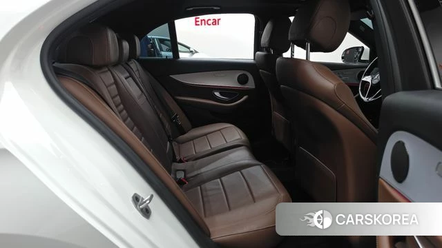 Mercedes-Benz E-Class W213 2020 Белый из Кореи, фото 2