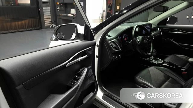 Kia Seltos 2021 Белый из Кореи, фото 2