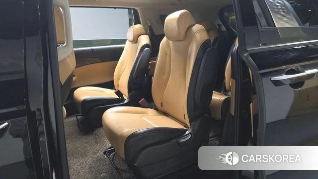 Kia Carnival 4th generation 2022 Черный из Кореи, фото 2