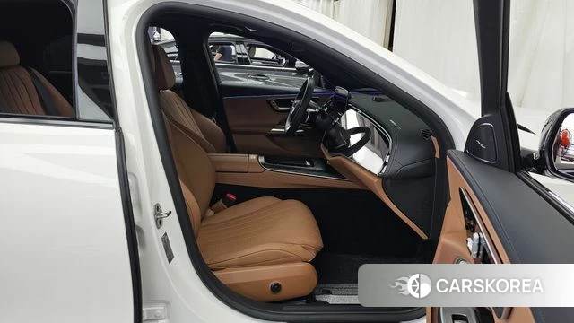 Mercedes-Benz E-Class W214 2025 Белый из Кореи, фото 2