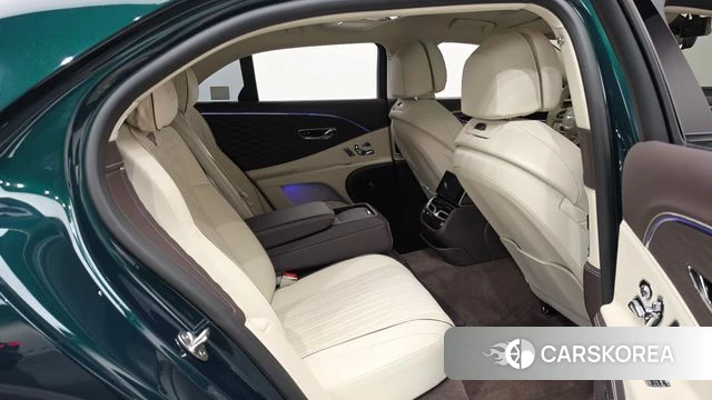 Bentley Flying Spur 3rd Generation 2023 Темно-зеленый из Кореи, фото 2