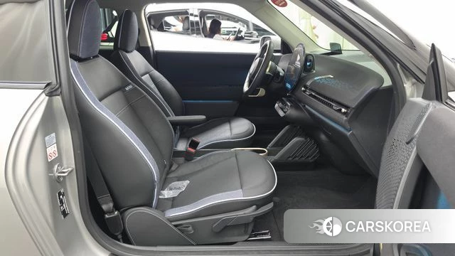 Mini Cooper Electric 4th Generation 2024 Серебристо-серый из Кореи, фото 2