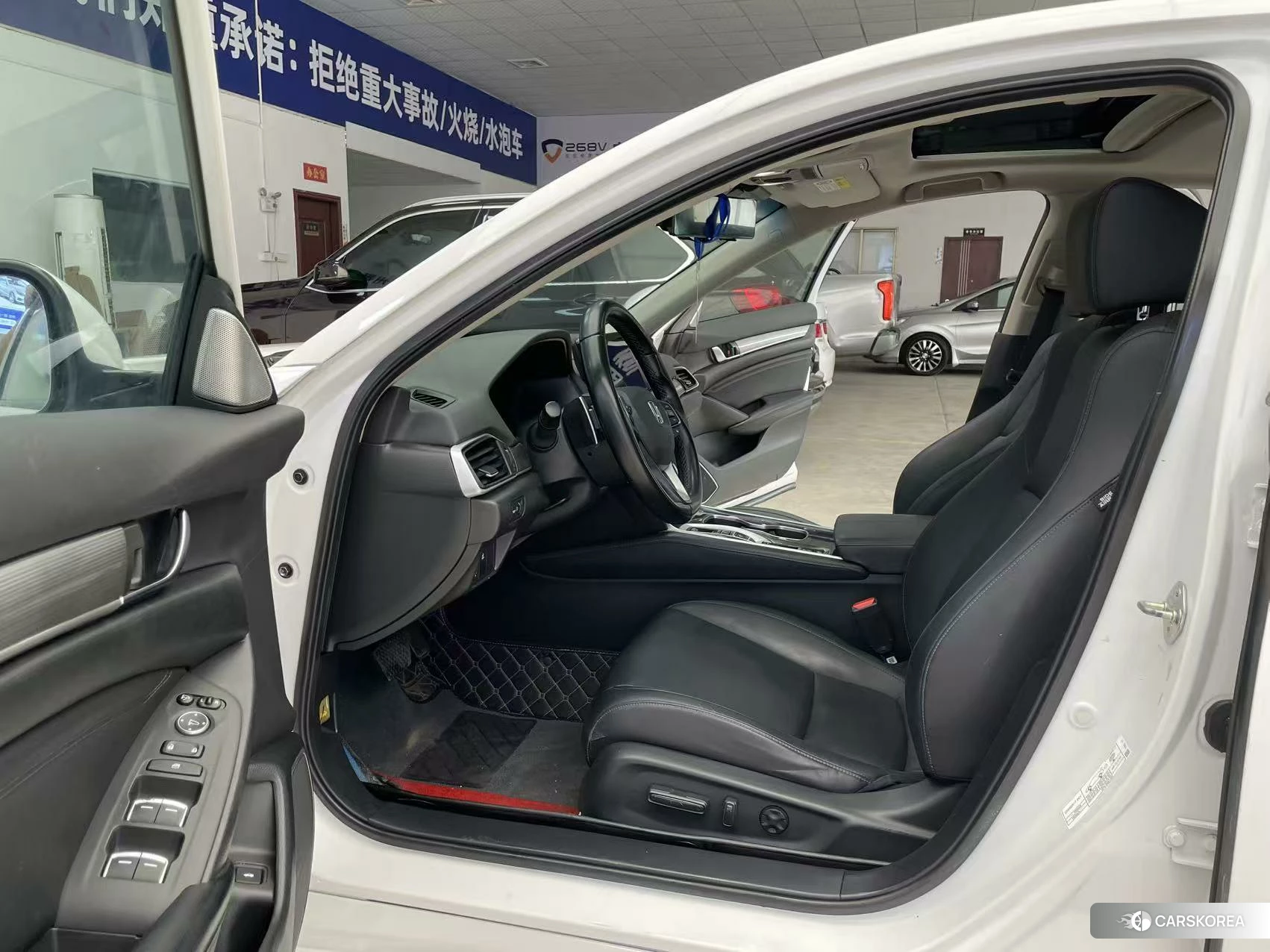 Honda Accord 2021 Белый из Китая, фото 2