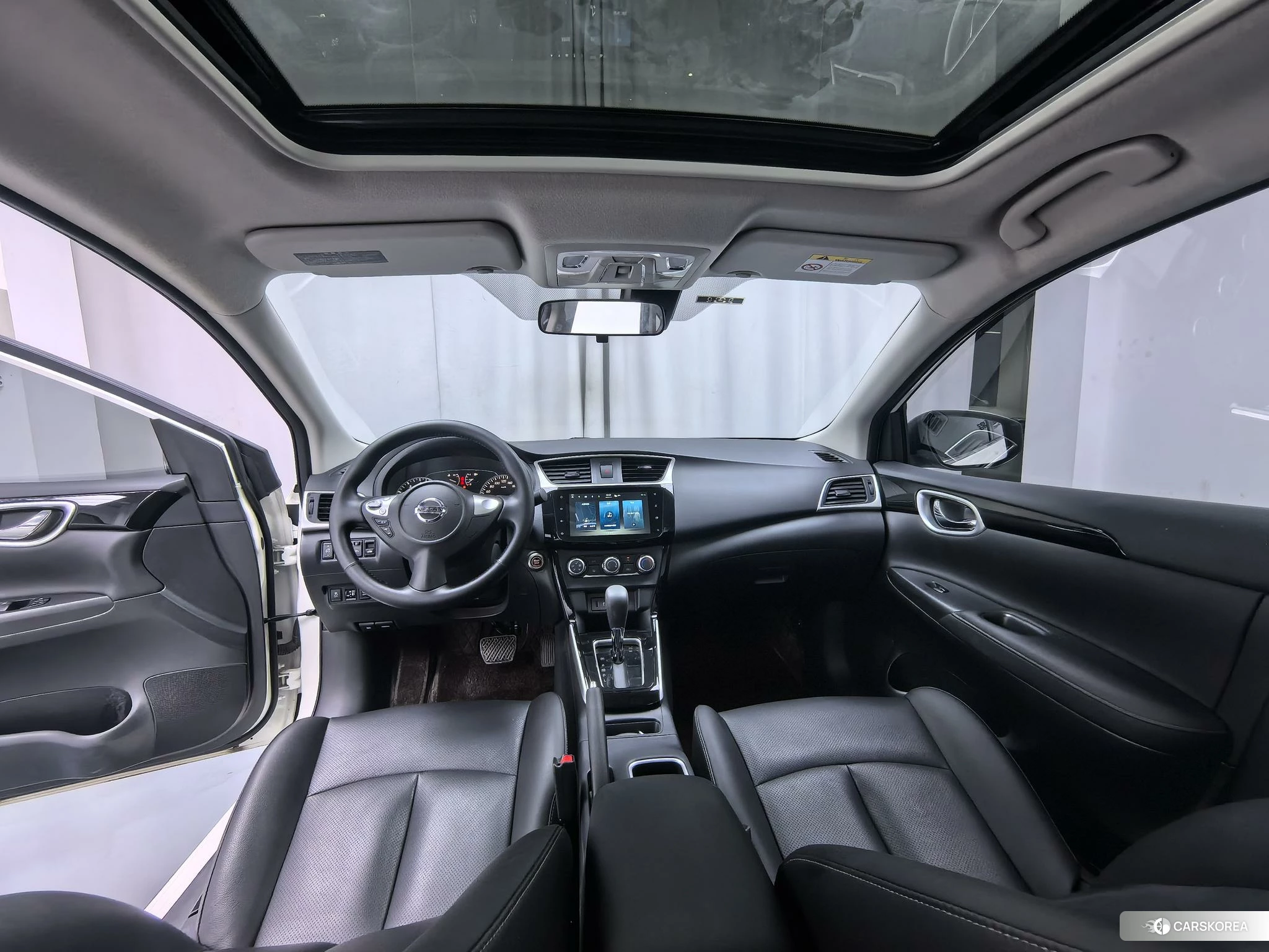 Nissan Sylphy 2021 Белый из Китая, фото 2