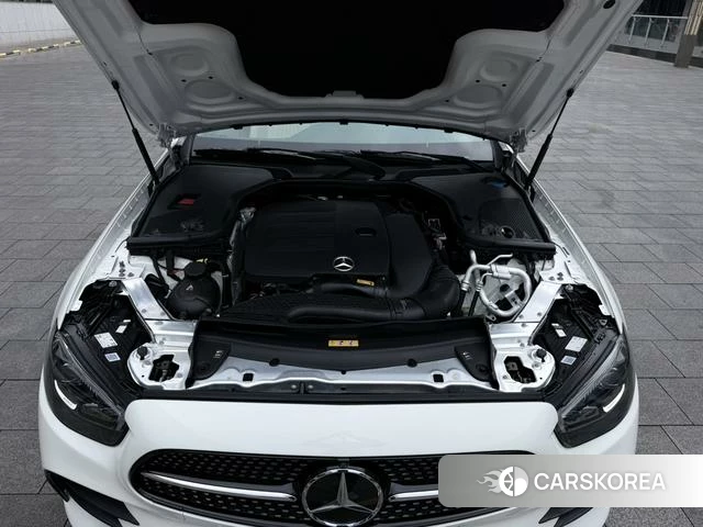 Mercedes-Benz E-Class 2021 Белый из Китая, фото 2