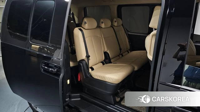 Hyundai Staria 2025 Черный из Кореи, фото 2