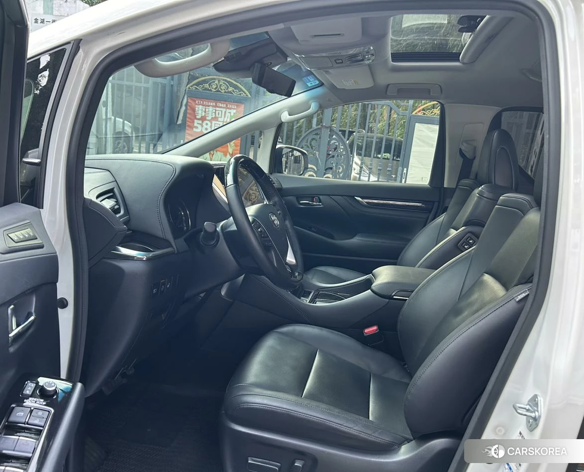 Toyota Vellfire 2021 Белый из Китая, фото 2