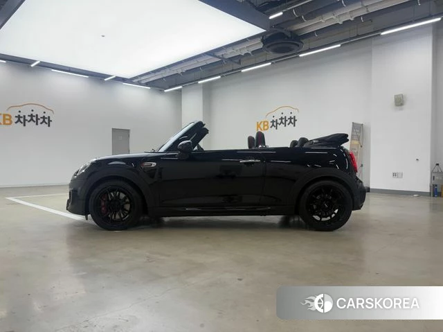 Mini Cooper S Convertible 2019 Черный из Кореи, фото 2