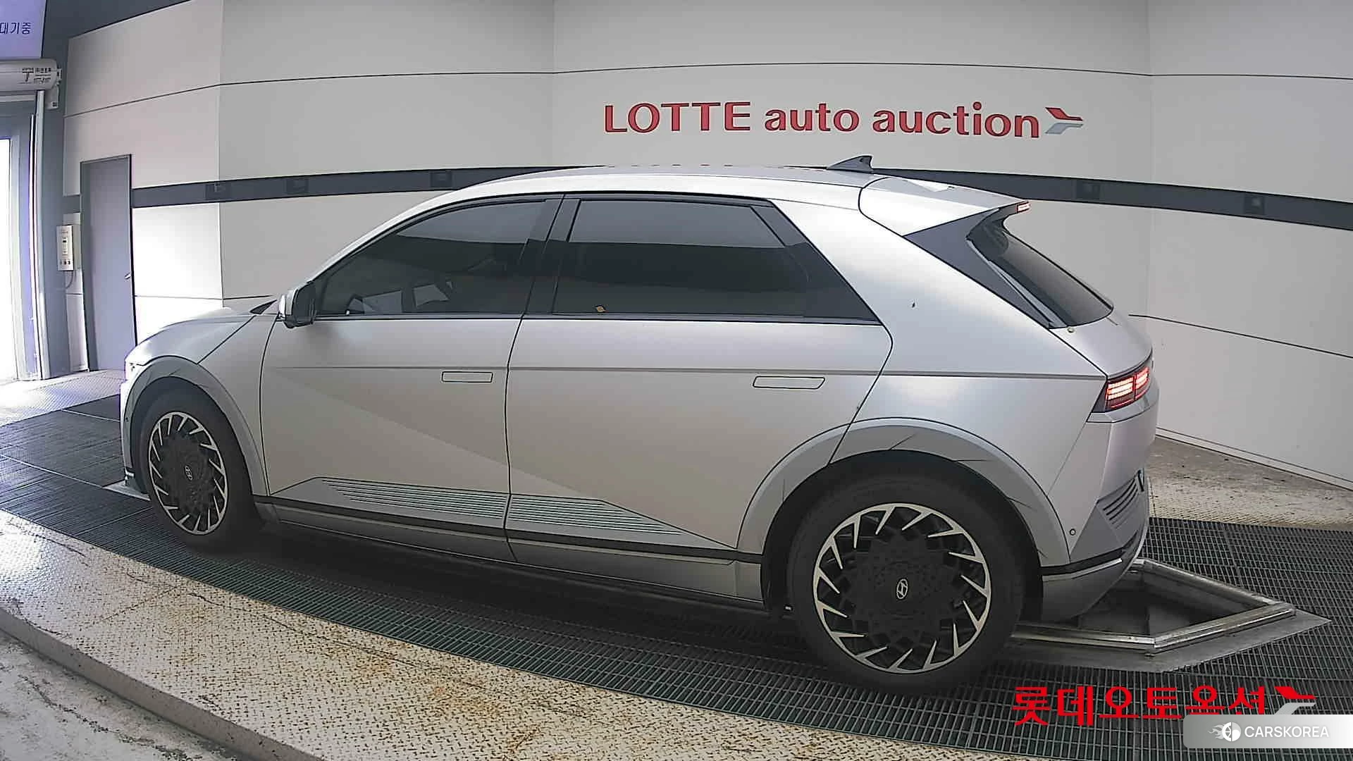 Hyundai IONIQ 5 2022 Gravity Gold Mat из Кореи, фото 2