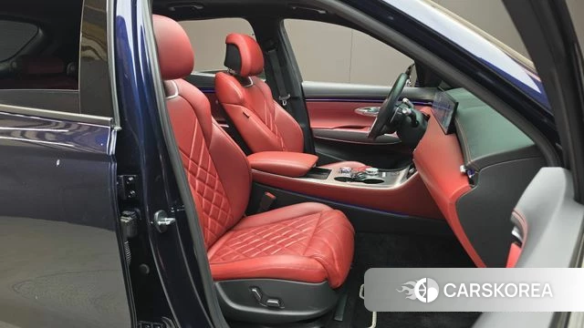 Genesis GV70 2024 Синий из Кореи, фото 2