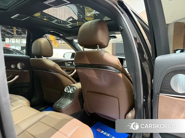 Mercedes-Benz E-Class 2021 Черный из Китая, фото 2
