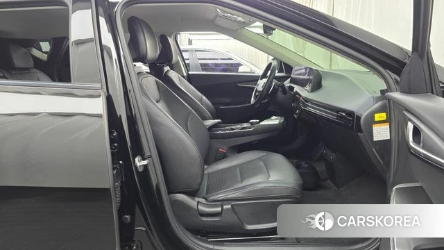 Kia EV6 2022 Черный из Кореи, фото 2
