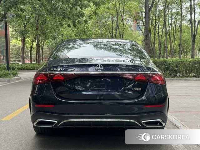 Mercedes-Benz E-Class 2024 Синий из Китая, фото 2