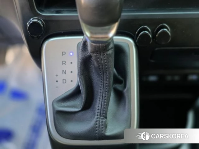 Hyundai Staria 2021 Белый из Кореи, фото 2