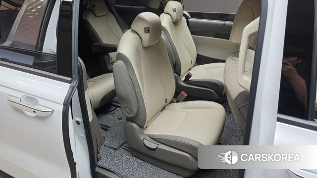 Kia Carnival 4th generation 2023 Белый из Кореи, фото 2