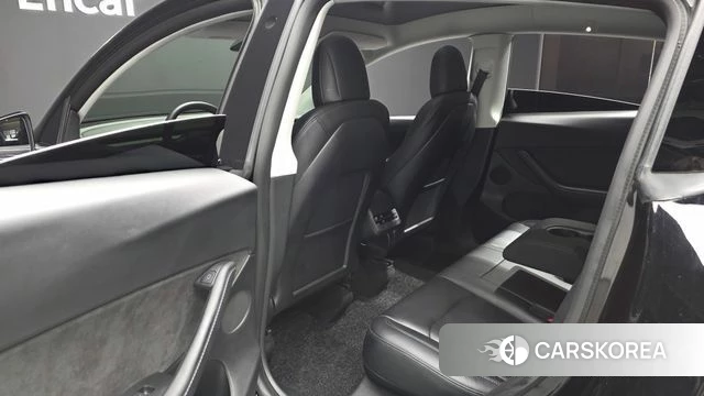 Tesla Model Y 2022 Черный из Кореи, фото 2