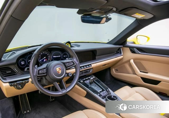 Porsche 911(992) 2020 Желтый из Кореи, фото 2