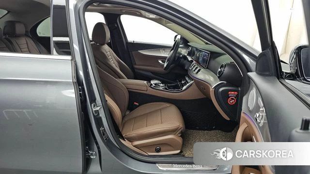 Mercedes-Benz E-Class W213 2019 Серый из Кореи, фото 2