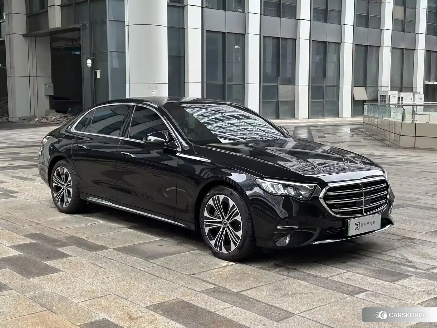 Mercedes-Benz E-Class 2025 Черный из Китая, фото 2