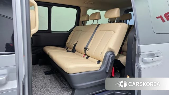 Hyundai Staria 2021 Серебристо-серый из Кореи, фото 2