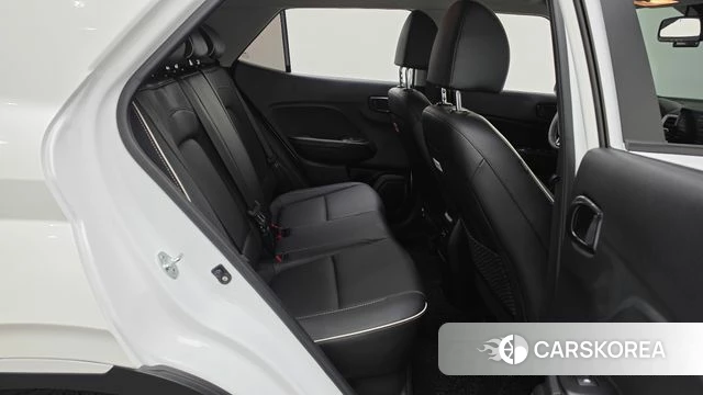 Hyundai Venue 2024 Белый из Кореи, фото 2