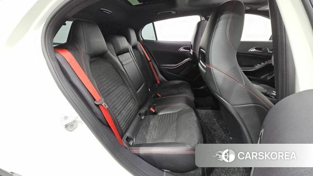 Mercedes-Benz GLA-Class X156 2018 Белый из Кореи, фото 2