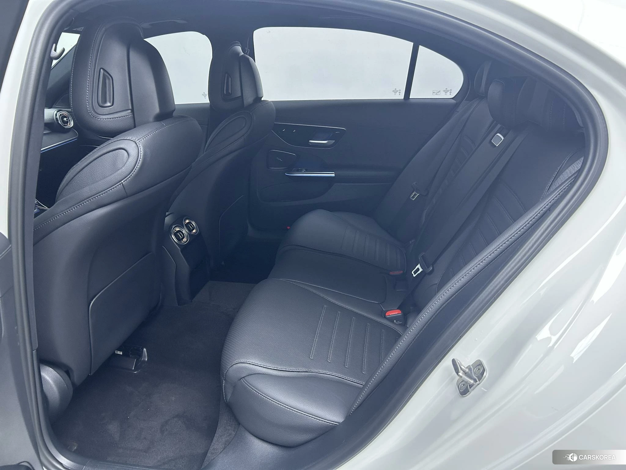 Mercedes-Benz C-class 2023 Белый из Китая, фото 2
