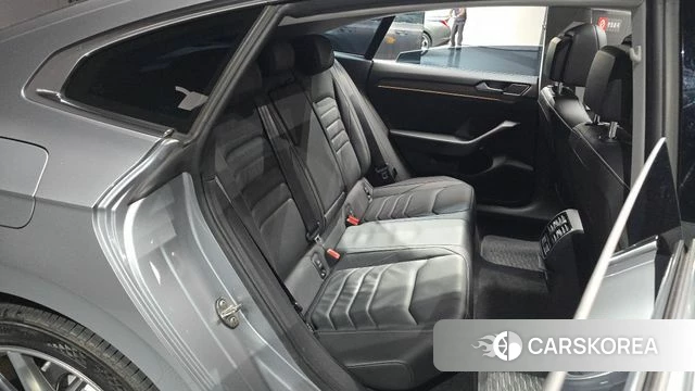 Volkswagen Arteon 2019 Серебристо-серый из Кореи, фото 2