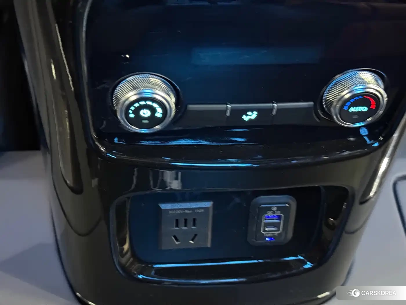 Ford Tourneo 2025 Черный из Китая, фото 2