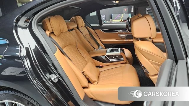 BMW 7 Series (G11) 2021 Черный из Кореи, фото 2