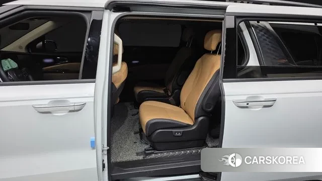 Kia Carnival 4th generation 2023 Белый из Кореи, фото 2