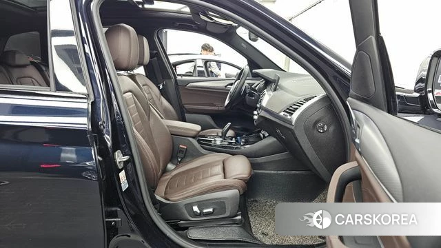 BMW X3 (G01) 2021 Черный из Кореи, фото 2