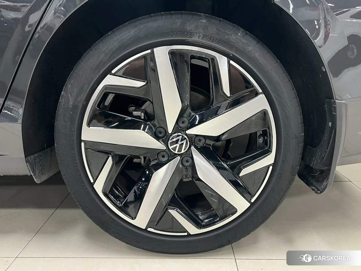 Volkswagen Lamando 2023 Темно-серый из Китая, фото 2