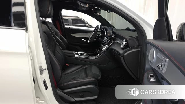 Mercedes-Benz GLC-Class X253 2019 Белый из Кореи, фото 2