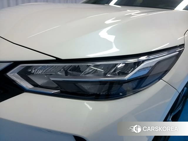 Nissan Sylphy 2022 Белый из Китая, фото 2