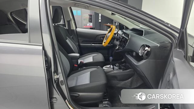 Toyota Prius C 2018 Серый из Кореи, фото 2