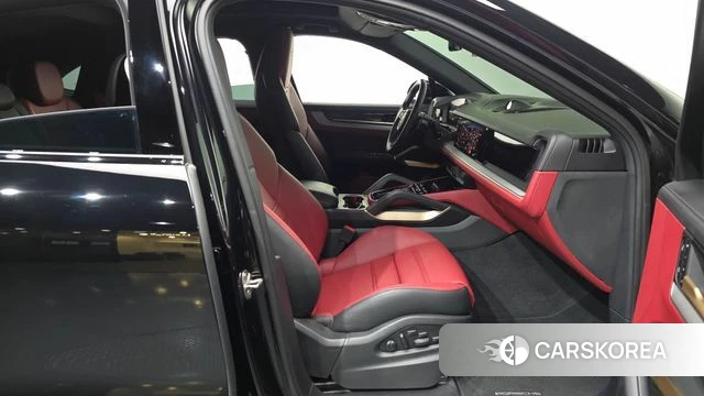 Porsche Cayenne (PO536) 2024 Черный из Кореи, фото 2